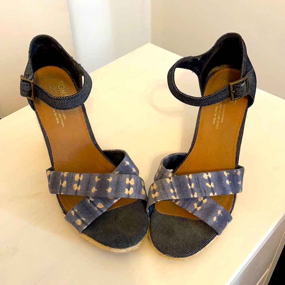 Tom’s Espadrilles